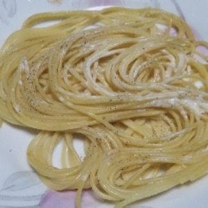 クリームチーズ塩胡椒パスタ